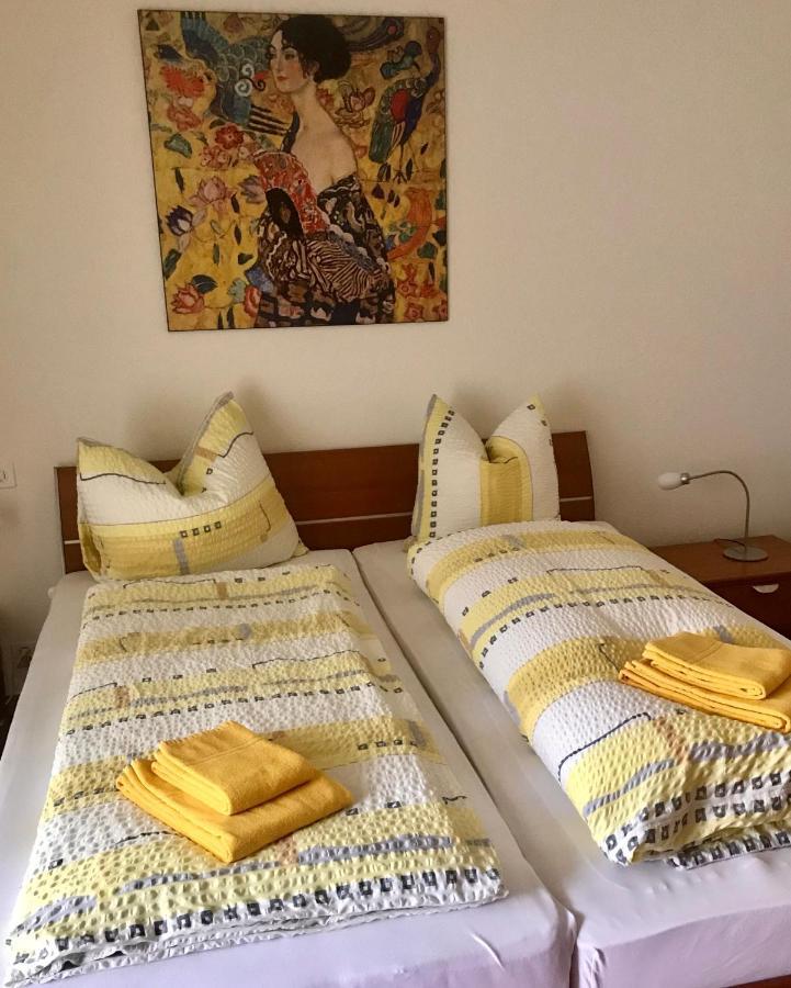 Mit Garten Und Pool In Apartment Ascona